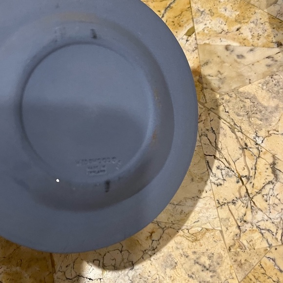 SET OF 3 Wedgwood Blue ceramic small plates - Picture 6 of 6